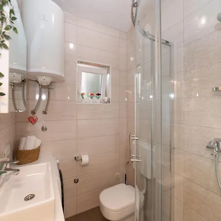 Marti - Four Bedroom With Terrace And Sea View - St